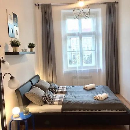 Lily's - 5 Minutes To Charles Bridge Apartment Prague