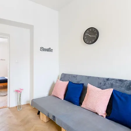 Lily's - 5 Minutes To Charles Bridge Apartment *